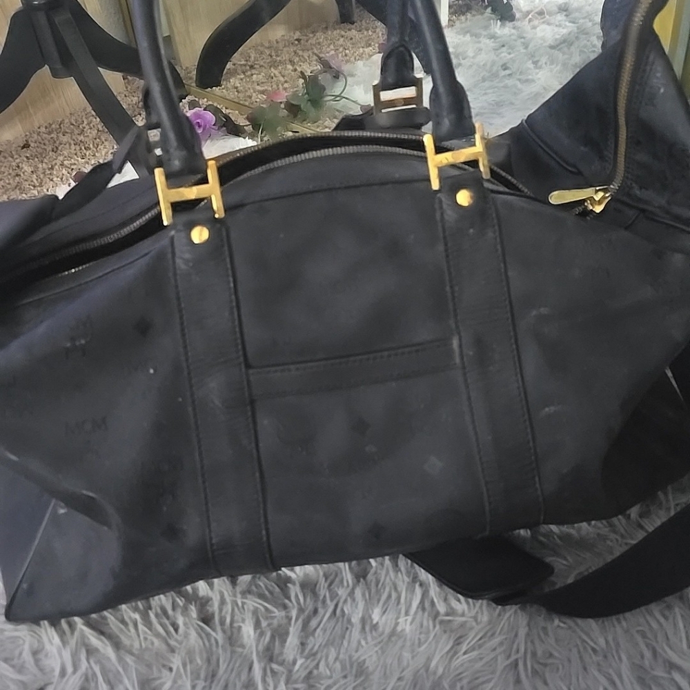 MCM Boston Black & Gold Nylon Weekender (STRAP/LUGGAGE TAG)(EUC)(COA)✨️🖤✨️ - Picture 12 of 13